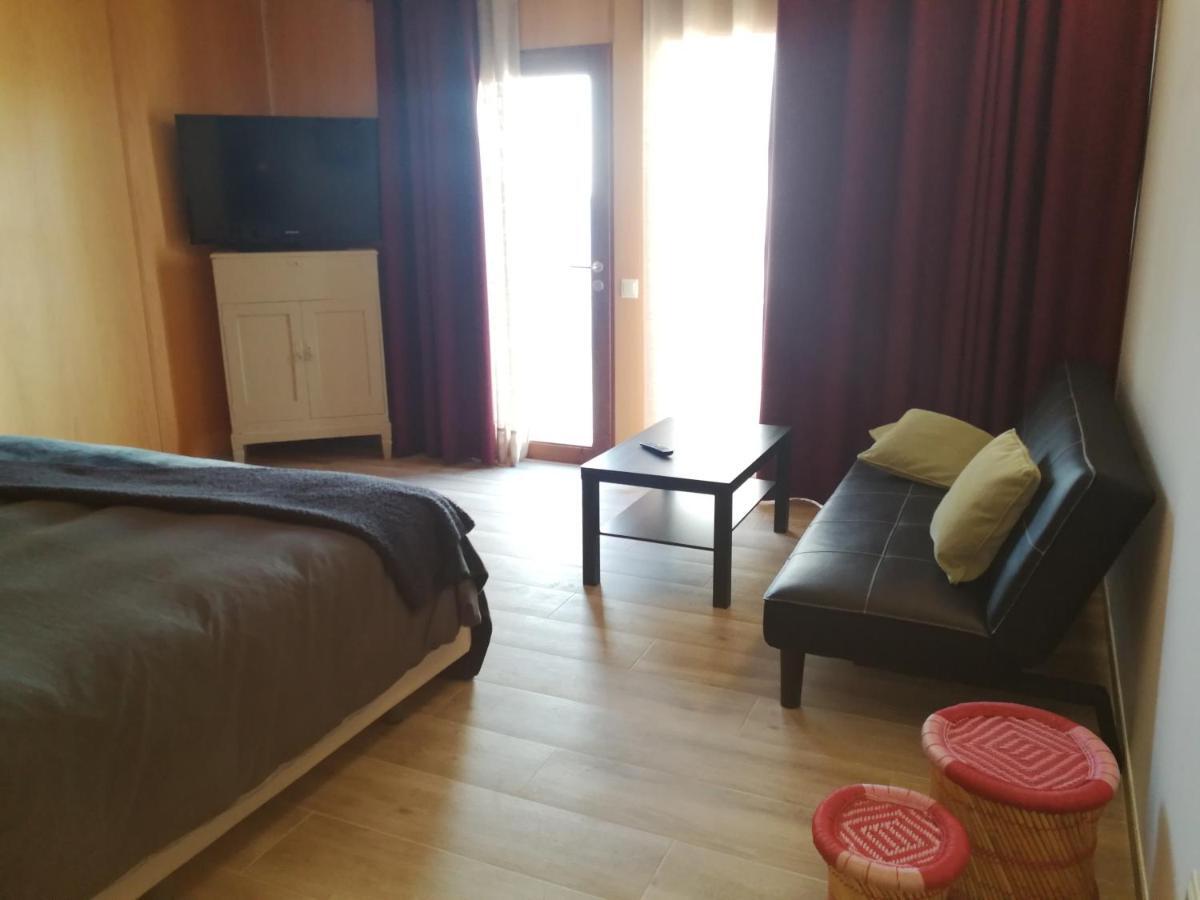 Hotel Rural Cal Ruget Vilobi Del Penedes المظهر الخارجي الصورة