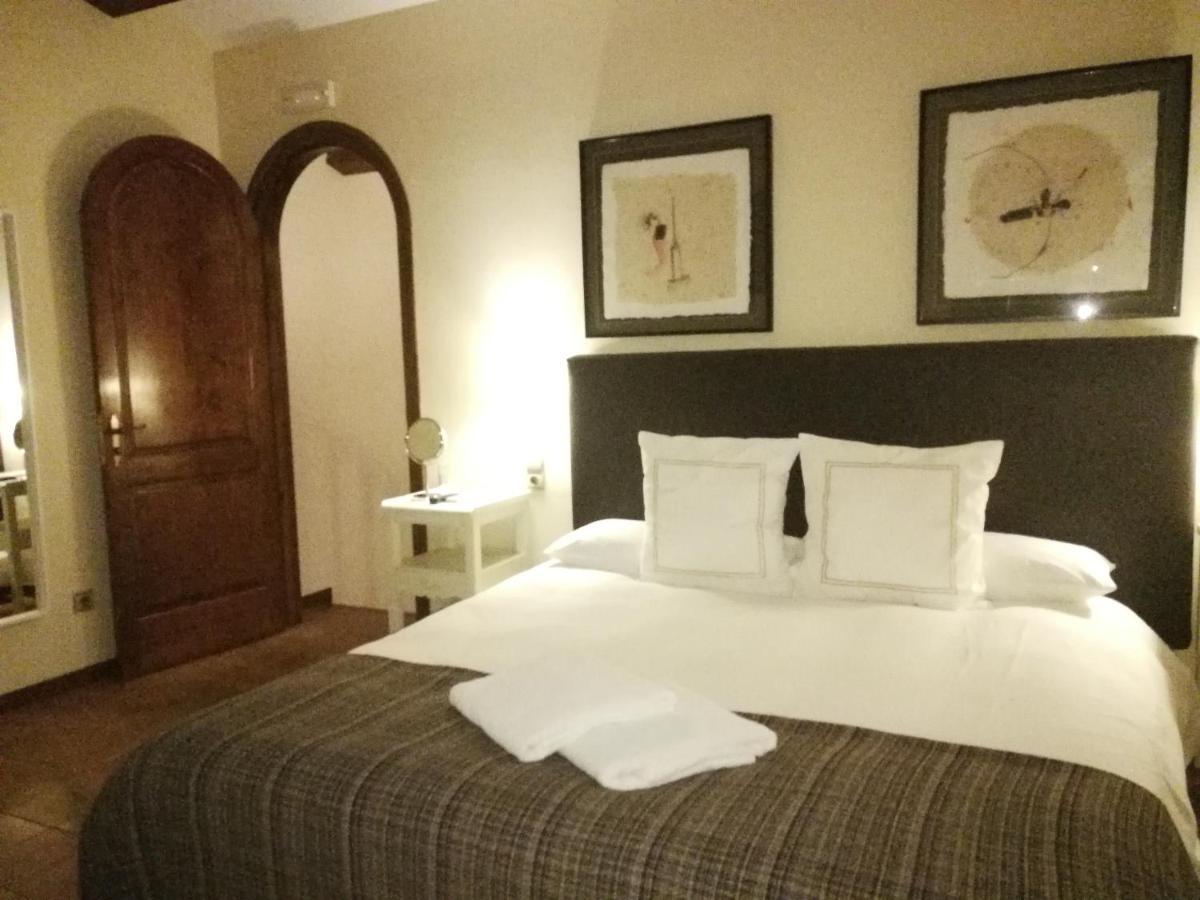 Hotel Rural Cal Ruget Vilobi Del Penedes المظهر الخارجي الصورة