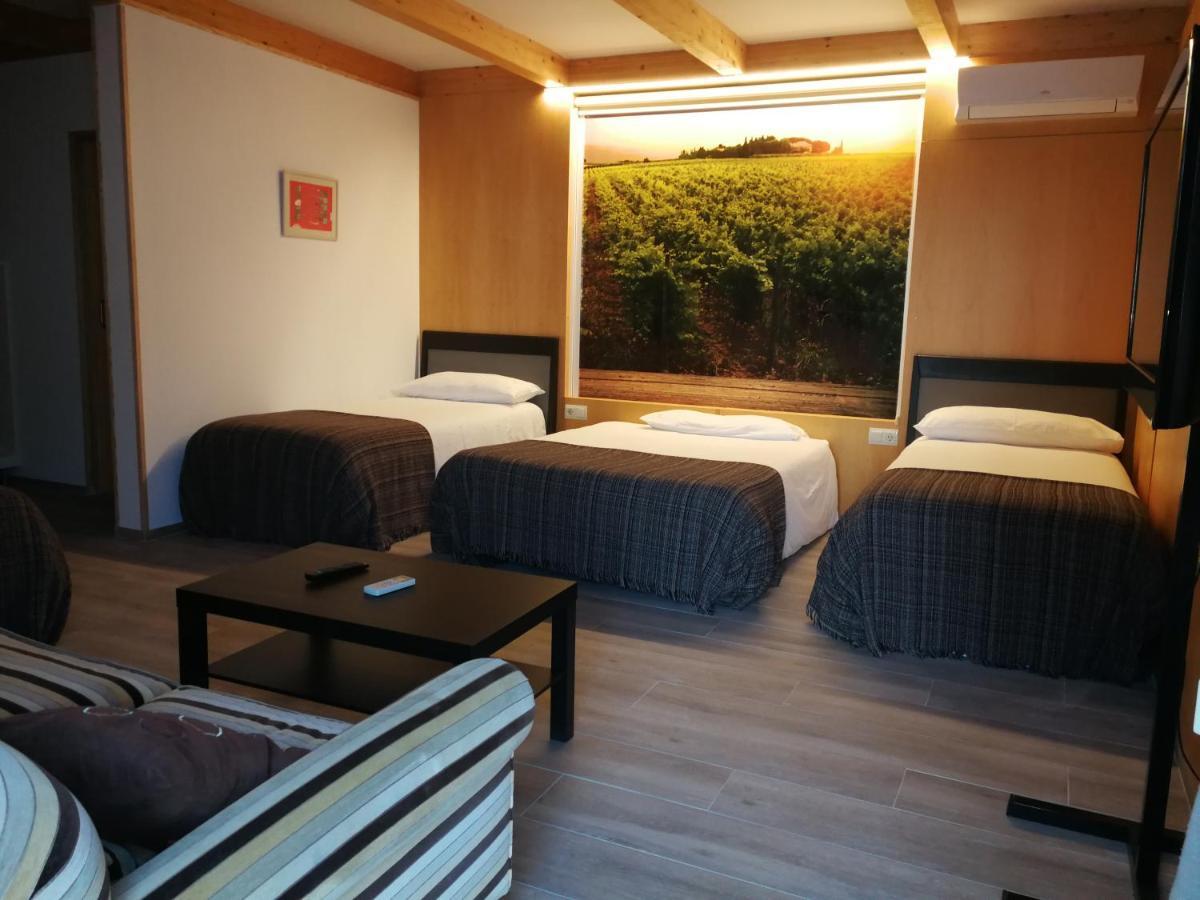 Hotel Rural Cal Ruget Vilobi Del Penedes المظهر الخارجي الصورة